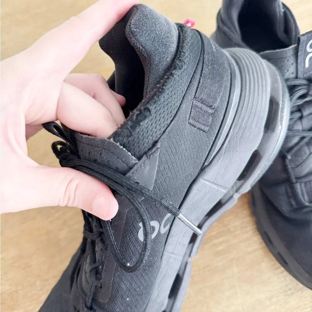 On Running Cloud Black Athletic Sneakers mens 7.5